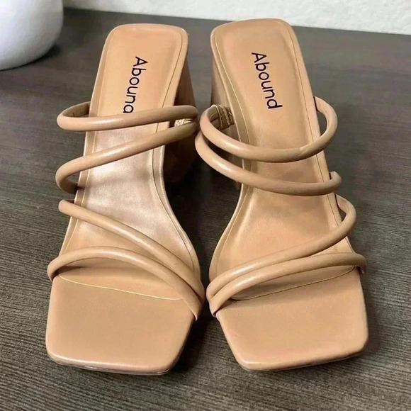 Abound Strappy Nude Sandals - Picture 4 of 13